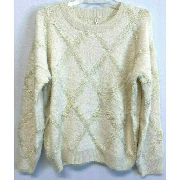 Raga Terri Fuzzy Sweater Ivory Size Large Diamond Geometric Design NEW Soft - Picture 2 of 5